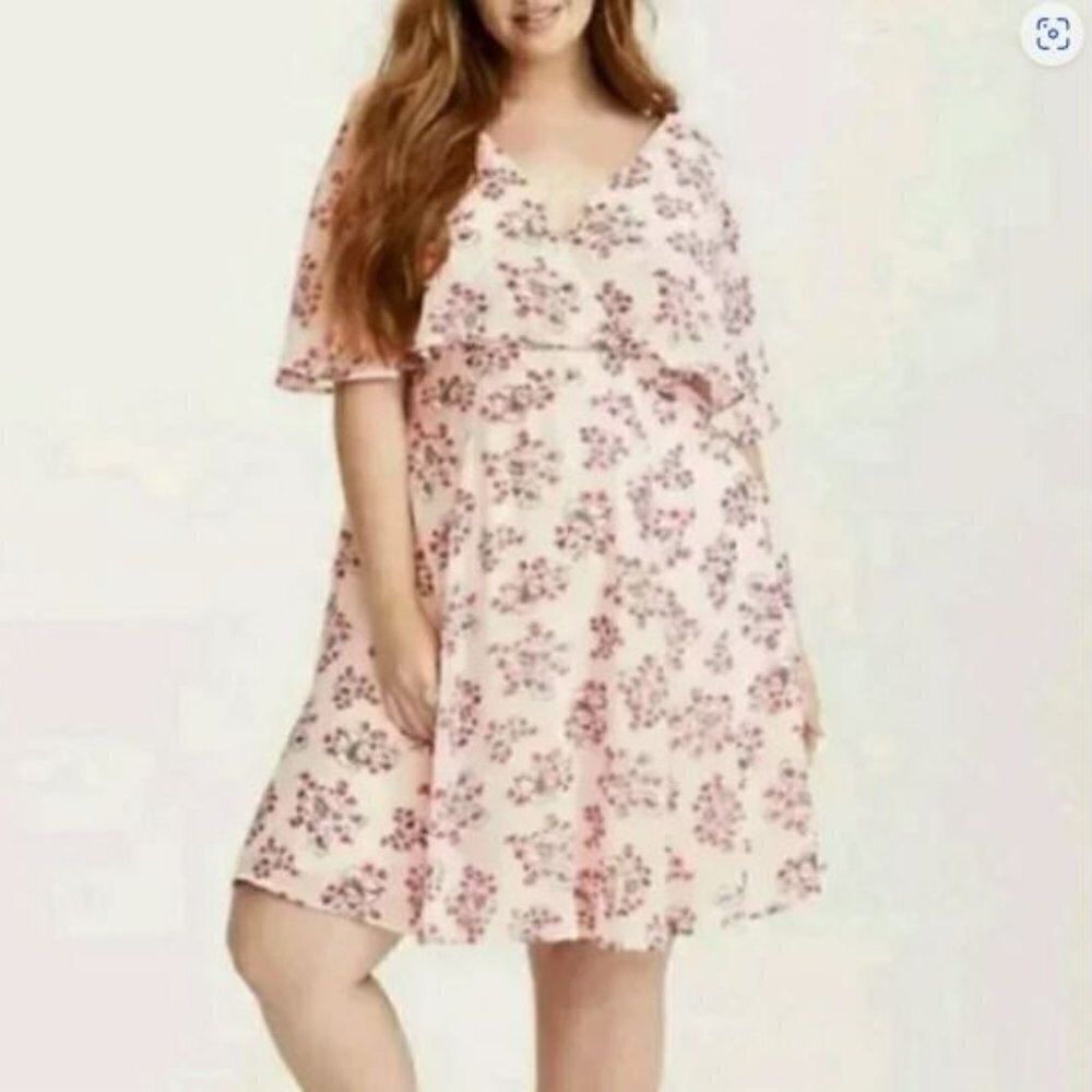 Torrid Pale Pink Floral Chiffon Dress Size 12